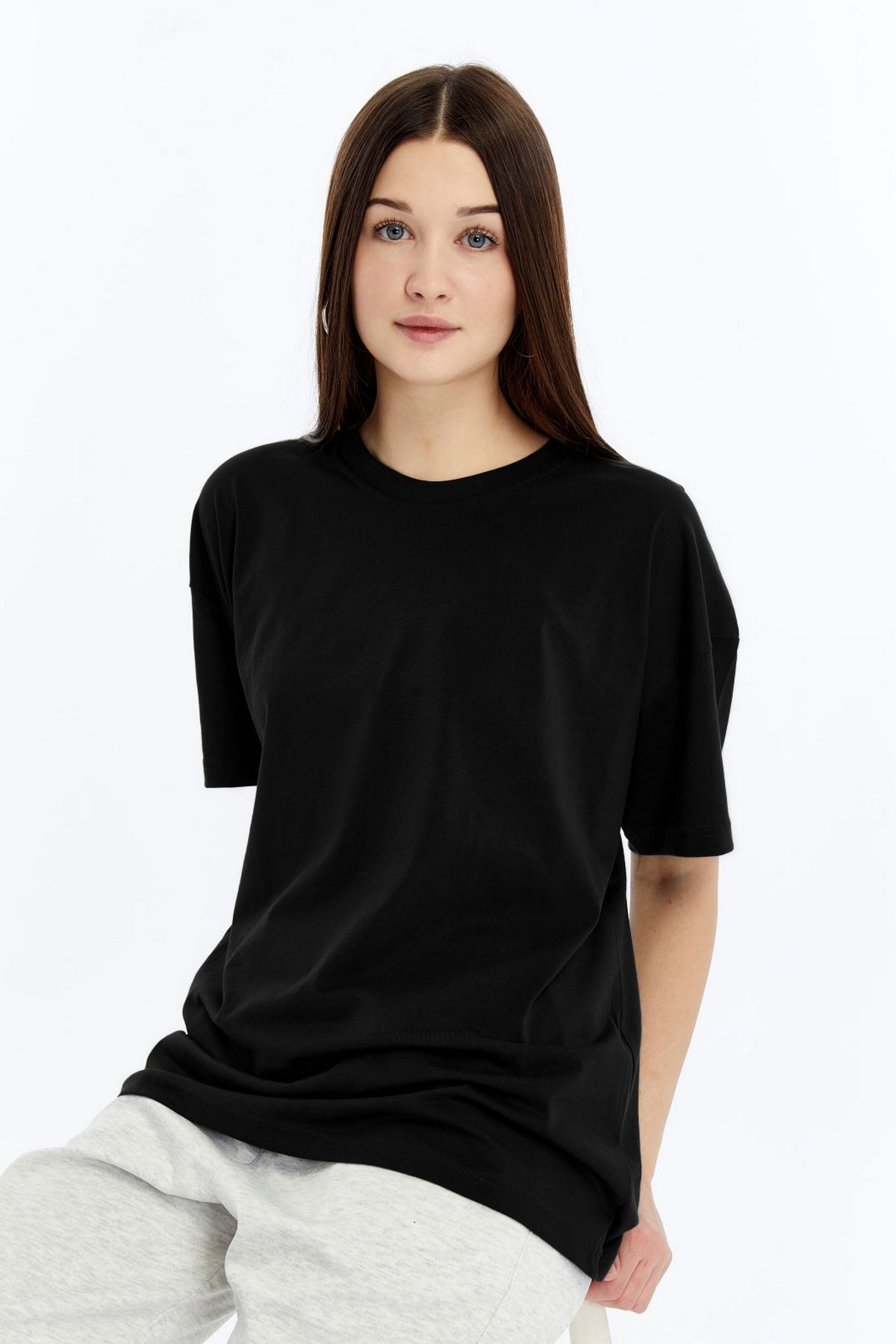 1 Kadın Oversize Siyah T-Shirt - Görsel 1