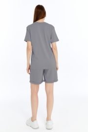 Kadın Oversize Duble Paça Penye Şort & Tişört Takım - Gri - Görsel 4